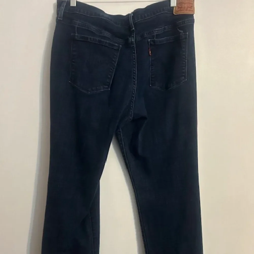 Levi's 505 distressed 5 pocket straight denim jeans, size 33/32